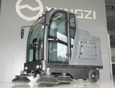 驾驶式扫地机 驾驶式扫地机