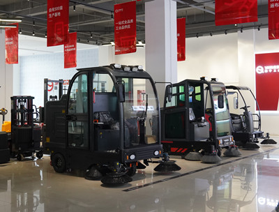 扫地车厂家 扫地车厂家