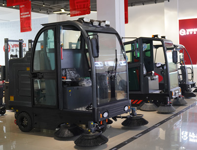 扫地车厂家 扫地车厂家