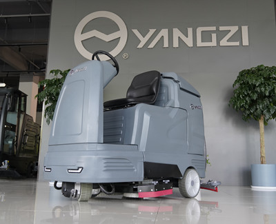 驾驶式洗地机 驾驶式洗地机