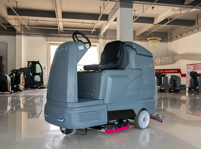 驾驶式洗地机 驾驶式洗地机