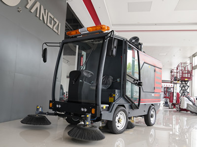 驾驶式扫地机 驾驶式扫地机