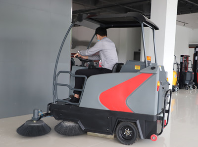 电动扫地机 电动扫地机