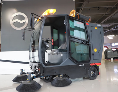 驾驶式扫地机 驾驶式扫地机